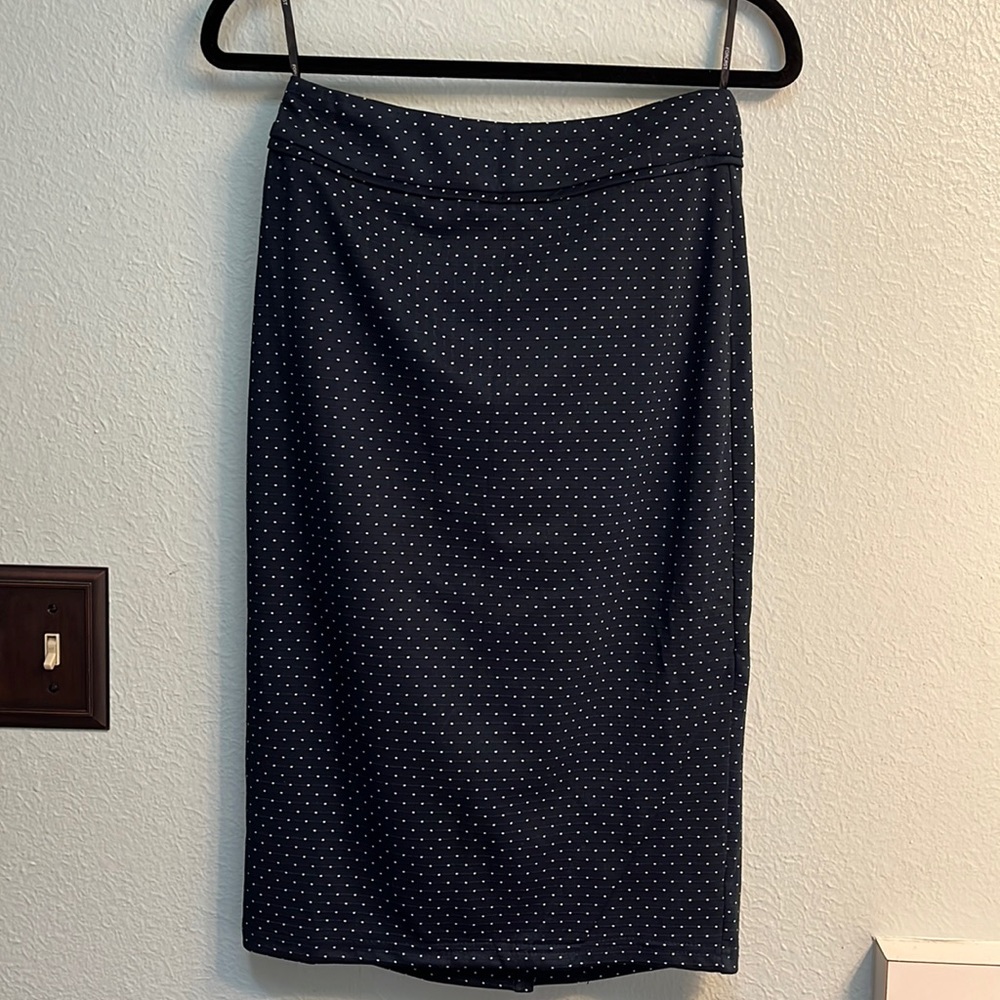 Forcast pencil skirt, size AU8 / US4 / EU36, white-spotted navy blue